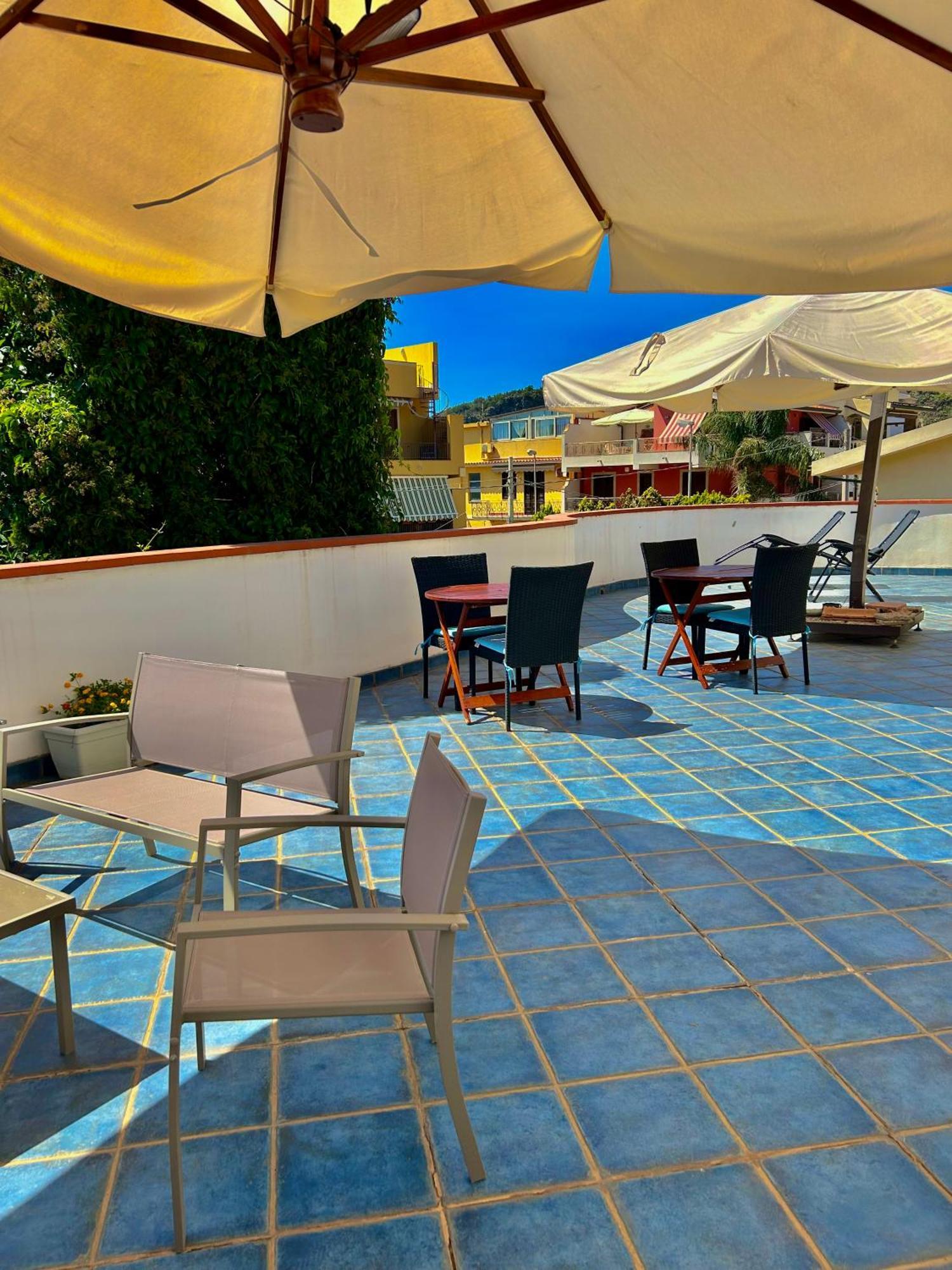 B&B Villa Rodriguez ミラッツォ エクステリア 写真
