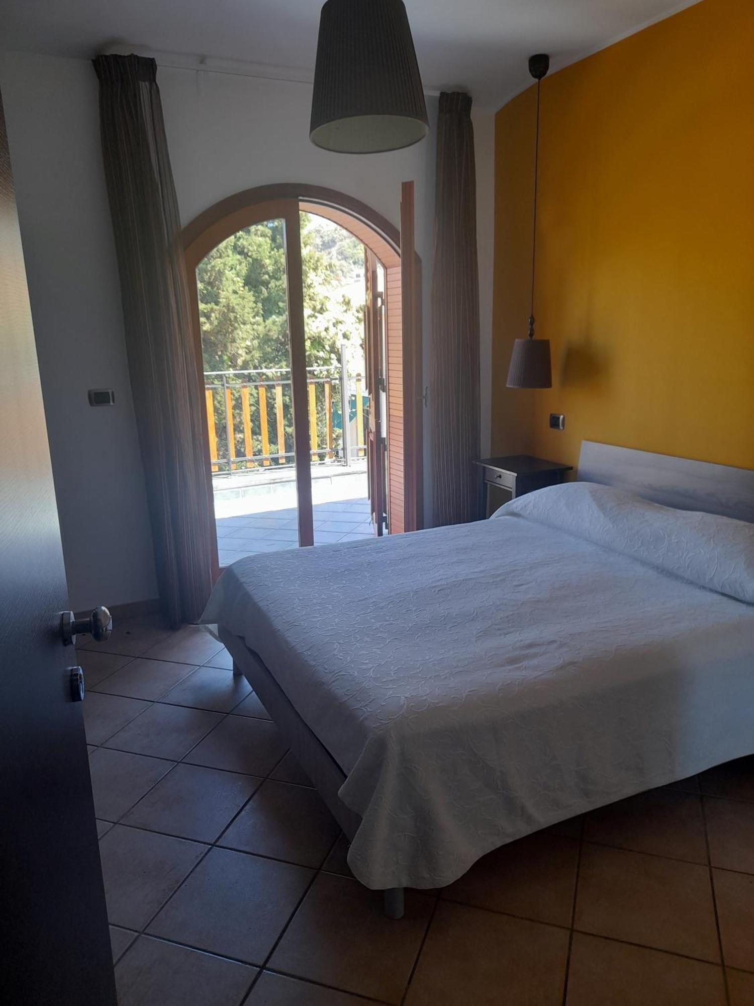 B&B Villa Rodriguez ミラッツォ エクステリア 写真
